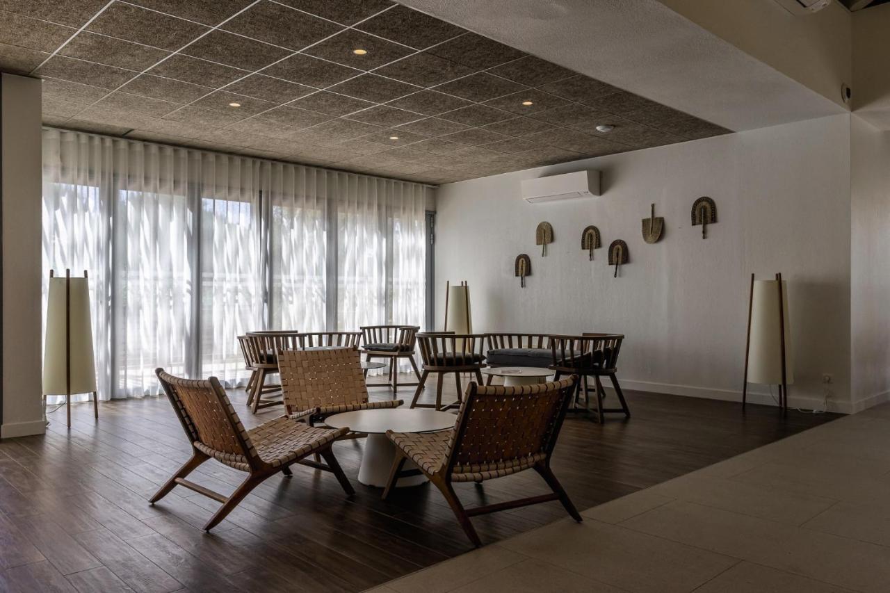 Belambra Clubs Presqu'Ile De Giens - Riviera Beach Club Йер Экстерьер фото